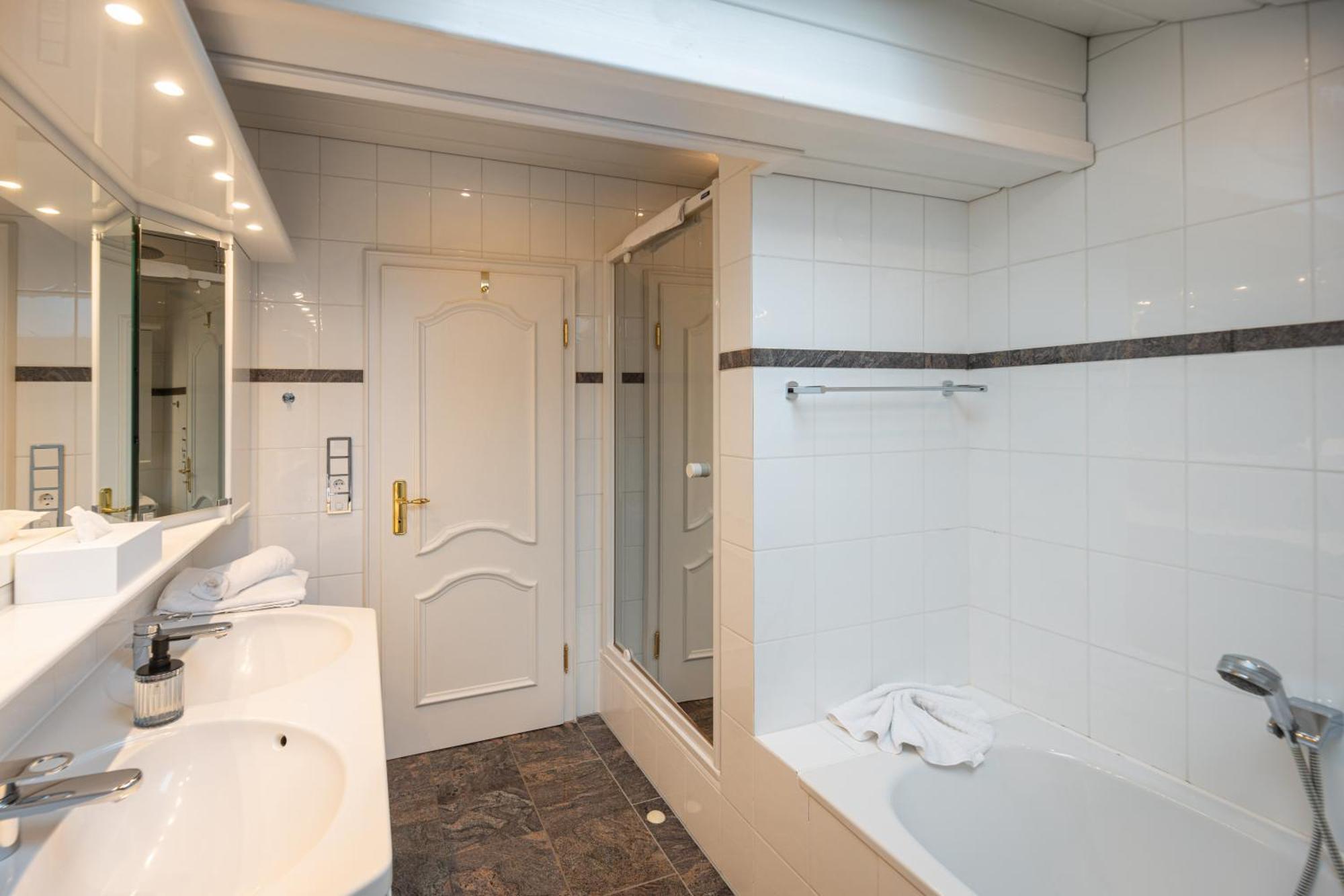 Ferienwohnung Chiemgauzeit - Chiemgaukarte Inzell Ngoại thất bức ảnh